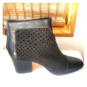 Ankle height Rebecca Minkoff size 10 NEW
